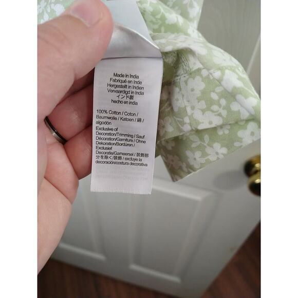 J. Crew Green White Floral Ruffle Strap Cropped Tank. Size XL - Picture 8 of 9